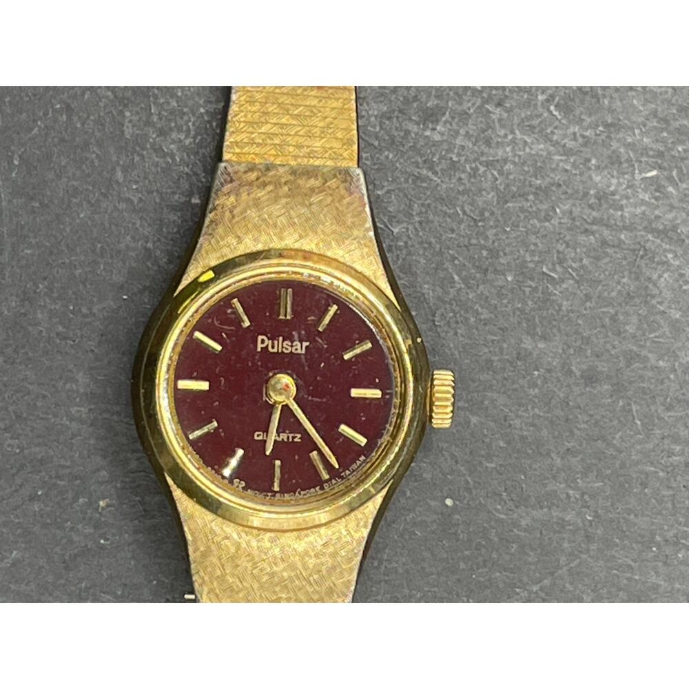 Vtg Pulsar Quartz Watch Women's Gold Tone Y480-0630 Round Brown Dial